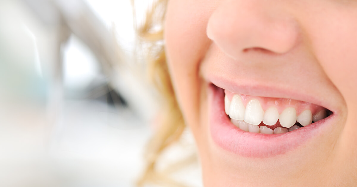 Smile and Shine Dental Clinic - คลินิกทันตกรรมสไมล์แอนด์ชายน์ ทำฟัน รากฟันเทียม